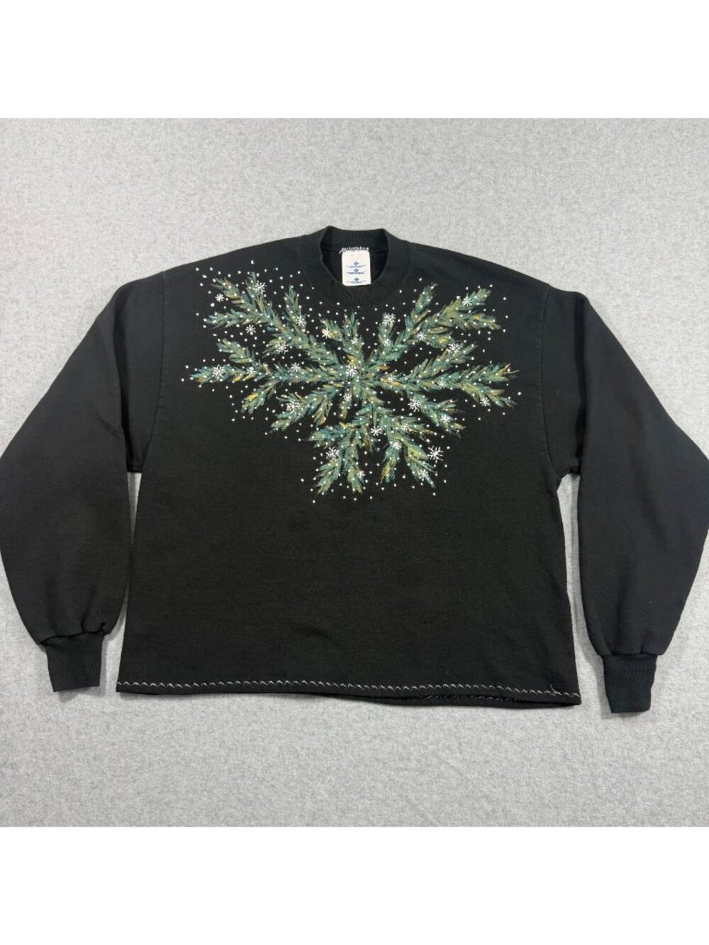 Vintage Y2K Black Pine Branch Snowflake Graphic Sweatshirt Size L Winter